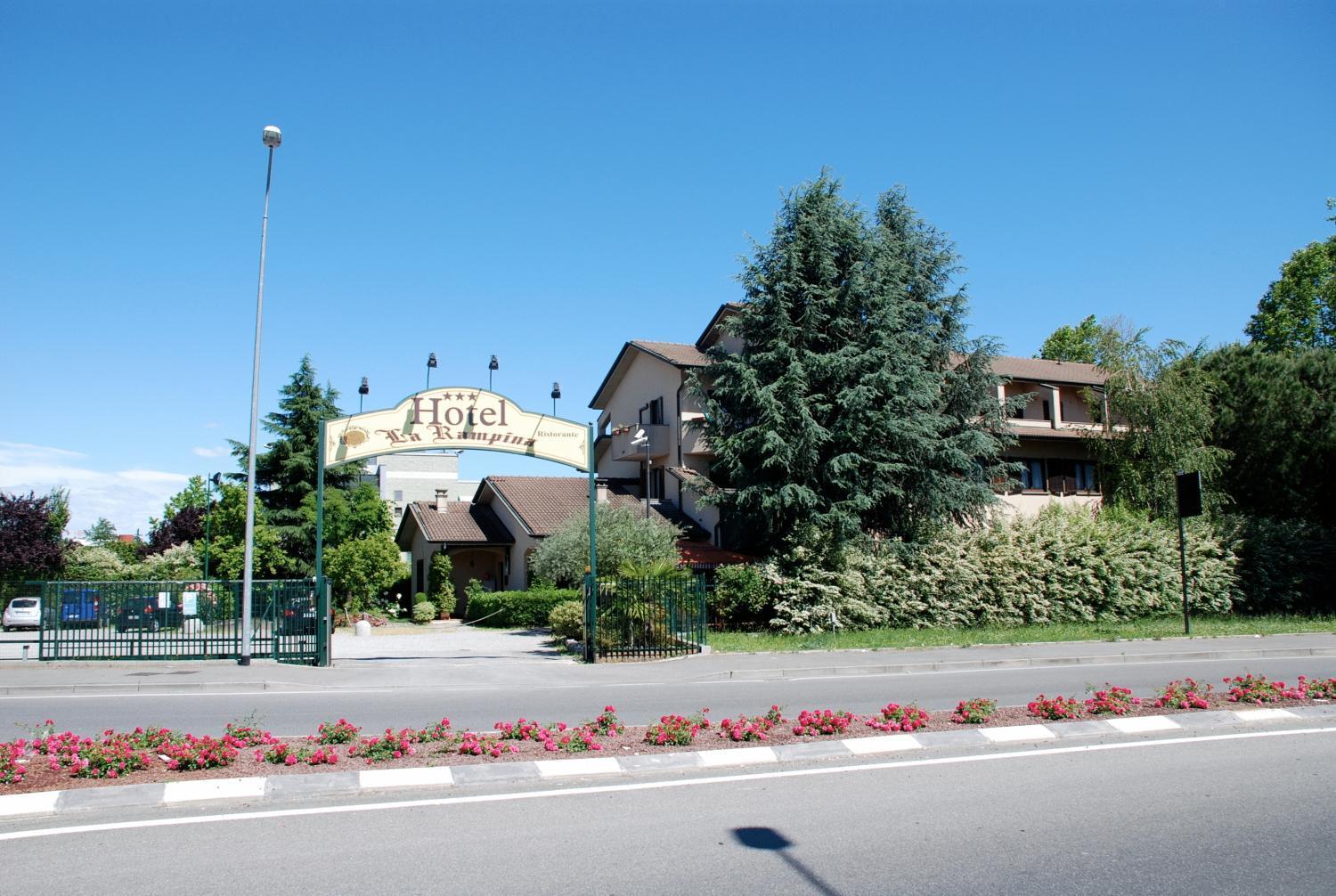 Hotel Ristorante La Rampina Vimodrone Exterior foto