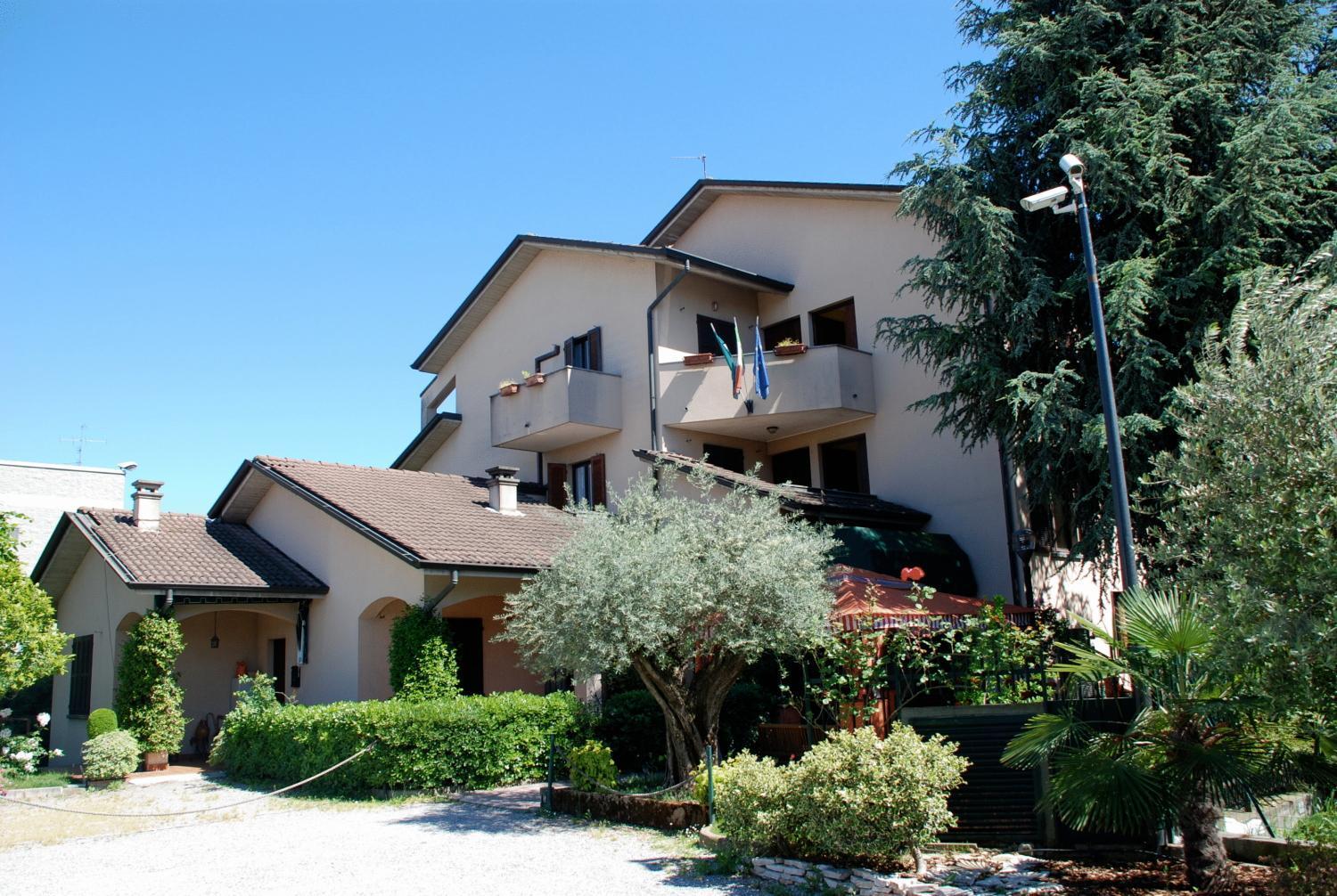 Hotel Ristorante La Rampina Vimodrone Exterior foto