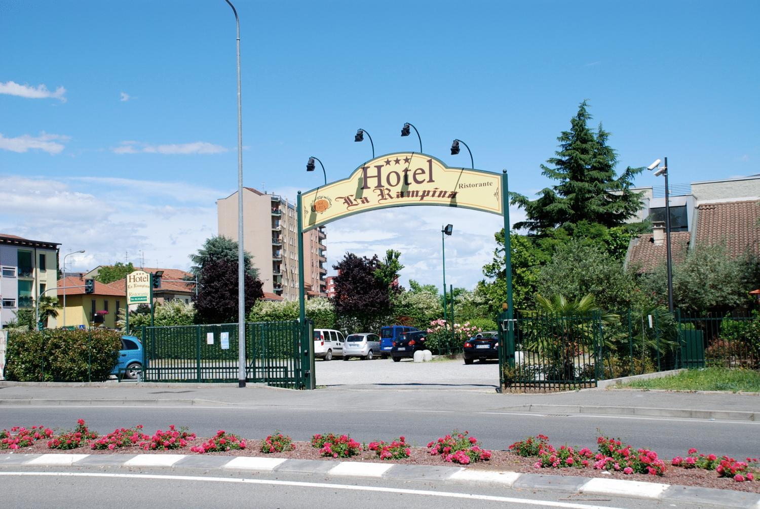 Hotel Ristorante La Rampina Vimodrone Exterior foto
